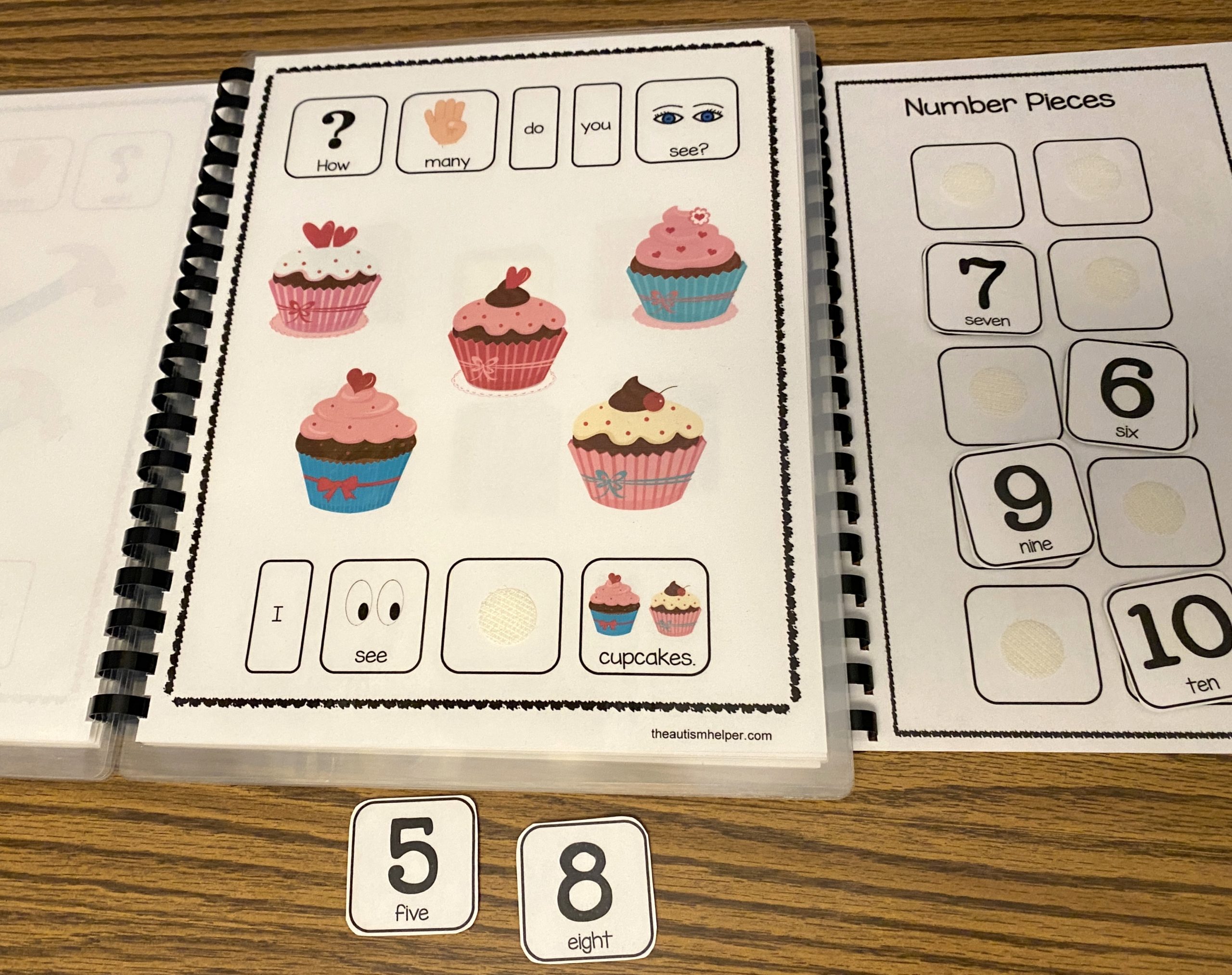 how many do you see 5 cupcakes